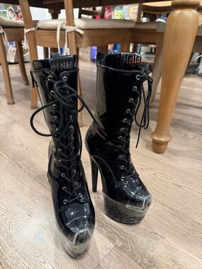 Hella Heels Glitterati Boot Wide Fit 7 inch platform, Size 7